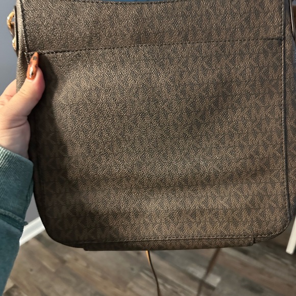 Michael Kors HandBag - Picture 2 of 4